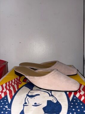 Jack Erwin Women's Blush Suede Slip-On Mules size 6.5
